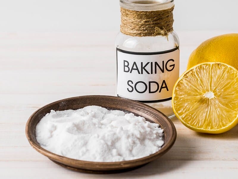 Baking soda giúp tẩy vết bẩn hiệu quả